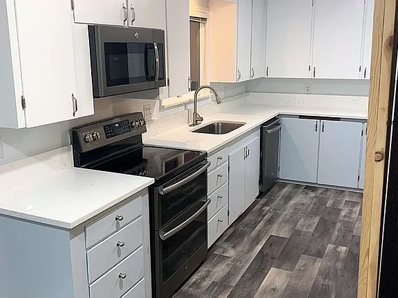 5th image of 2041 S Crestmont Dr