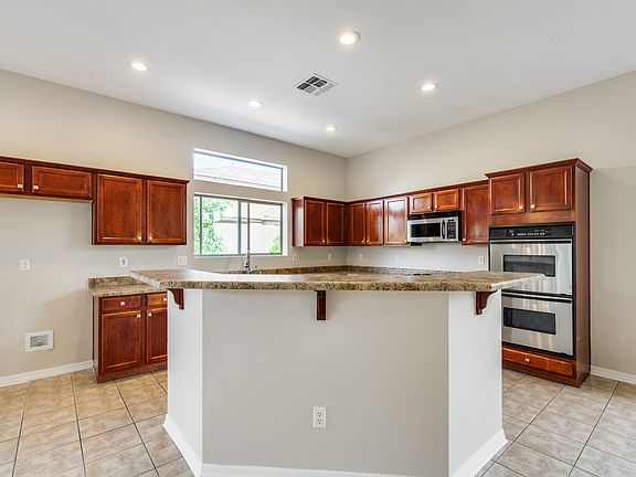 3rd image of 9746 W Echo Ln