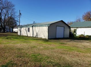 123 N Walnut St, Commerce, OK 74339