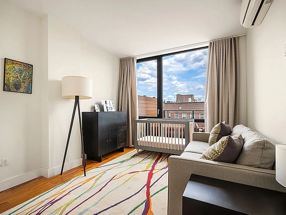 5th image of 2100 Bedford Ave #7B