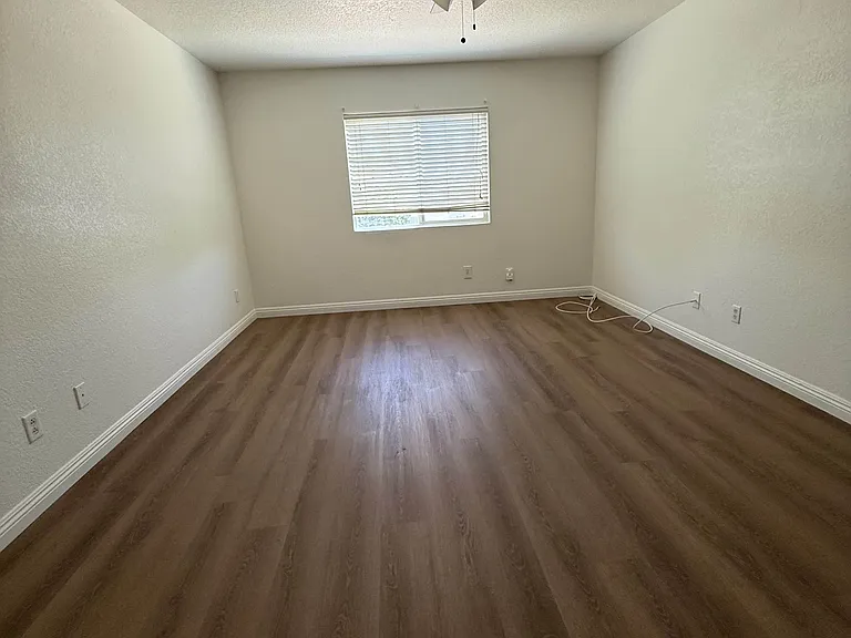 45322 Mays Ct — Photo 13