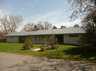 7052 W Stanford Ave, Lakewood, CO 80123