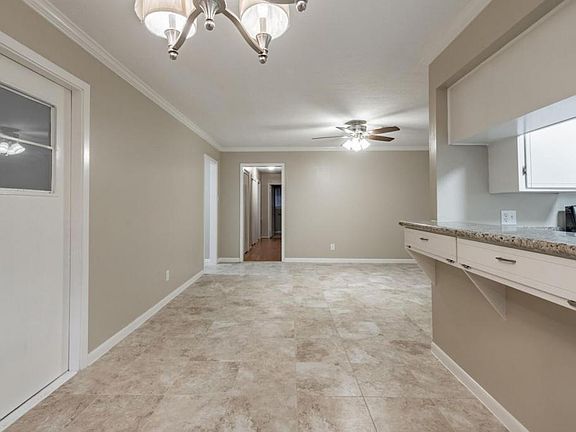 2nd image of 2910 Blueberry Ln