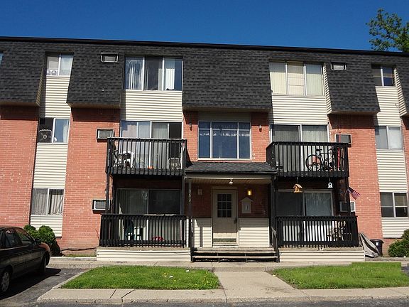 2nd image of 360 Rosebud St APT 203