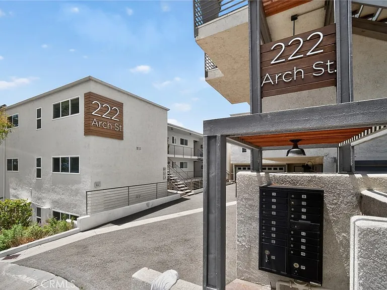 222 Arch St #3 — Photo 3