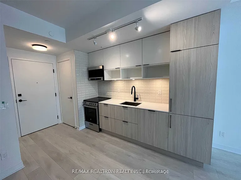 35 Rolling Mills Rd #N425 — Photo 6