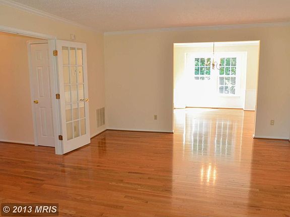 4th image of 3595 Plum Dale Dr