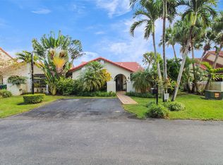 6425 SW 133rd Pl, Miami, FL 33183