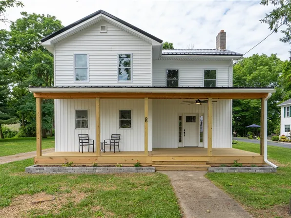 8 Washington St, Castile, NY 14427