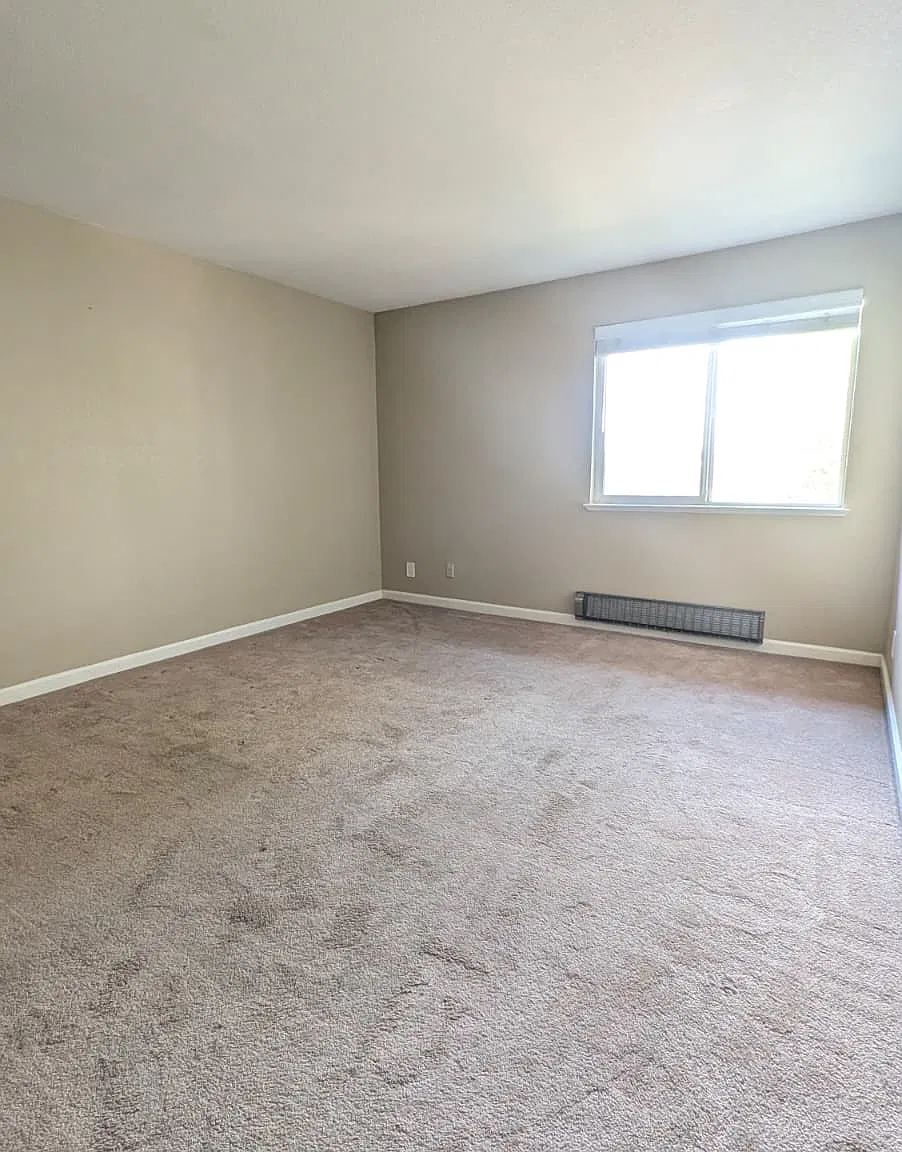 2 bed, 970 sqft, $2,765 — Photo 3