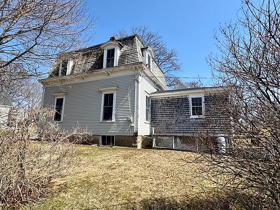 5th image of 72 Washington Street