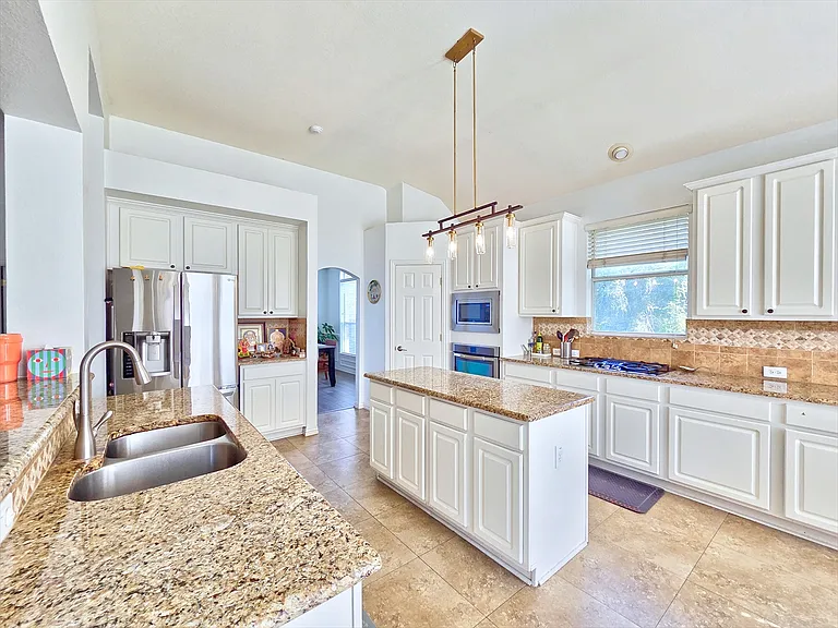 1601 Twilight Dr — Photo 11