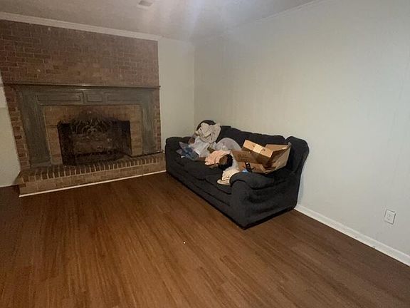 4th image of 3752 Bishop Ave