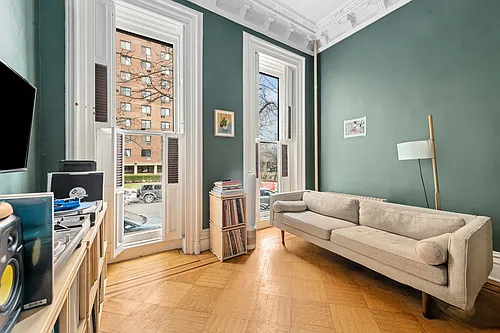 26 Saint James Pl #1 Photo 1