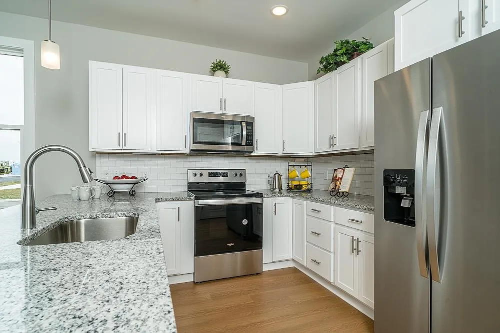 3 bed, 3.0 bath, 1712 sqft, $2,750 — Photo 3