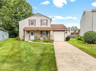 8851 Holly Ln, Olmsted Falls, OH 44138