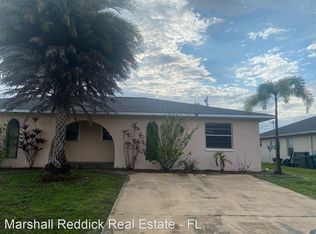 3711 SW Santa Barbara Pl, Cape Coral, FL 33914