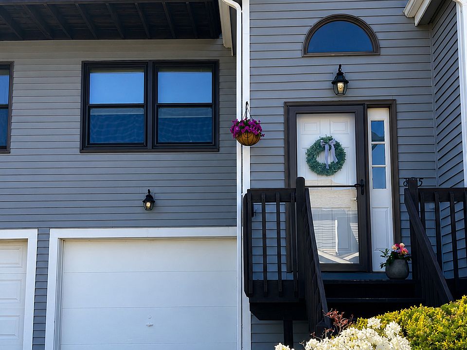 1st image of 805 Lake Vista Drive #805