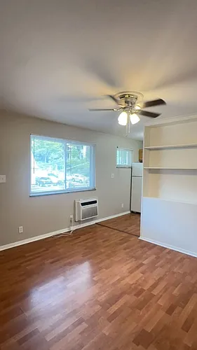 1418 Laurel Ave Photo 1