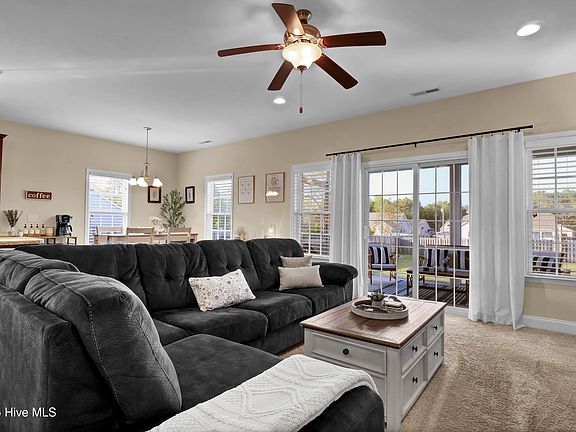 4th image of 102 Costa Court