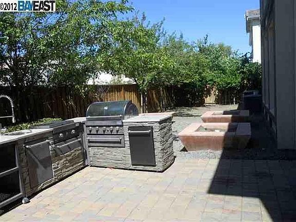 3rd image of 671 W Sombra Way