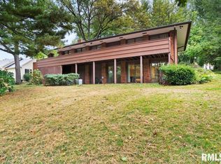 1906 Illini Rd, Leland Grove, IL 62704