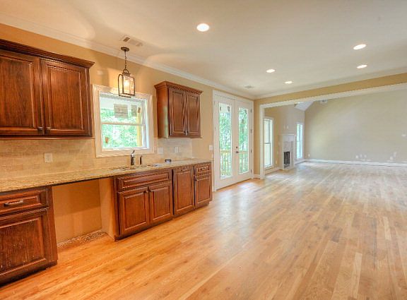 3rd image of 297 Dove Lake Dr