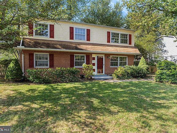 2nd image of 4715 Kentwood Ln #267
