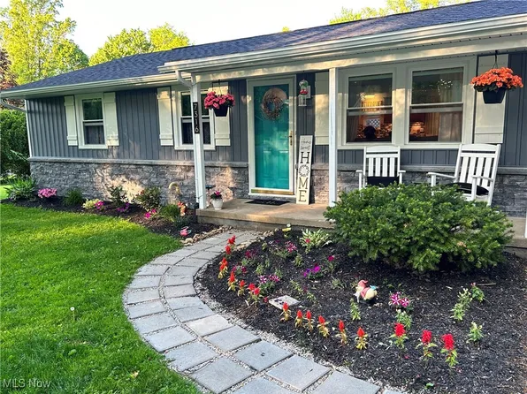 7316 Stonehill Ave NW, Canal Fulton, OH 44614