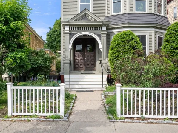 174 Elm Street North 1, Cambridge, MA 02140