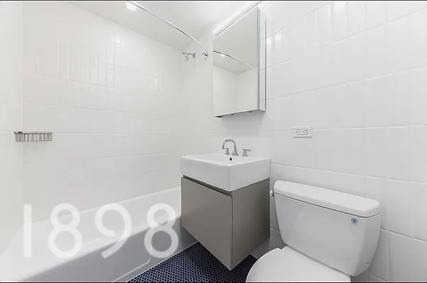 Rented by A&E Real Estate Management | media 15