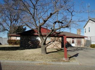 1213 Elm Ave, Friona, TX 79035