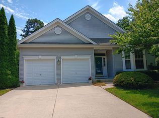 690 Cypress Point Dr, Egg Harbor, NJ 08215