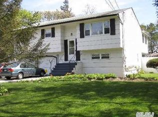 52 Glenmore Ave, Brentwood, NY 11717