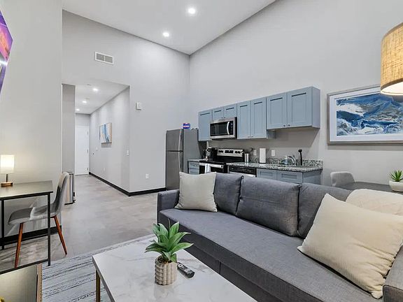 3rd image of 800 Penn Ave APT 509
