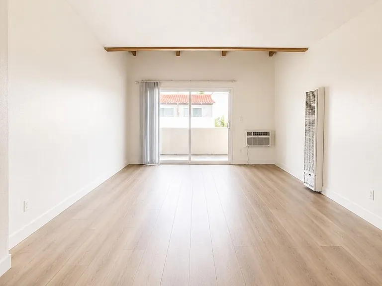 Viva Apartments — Photo 18