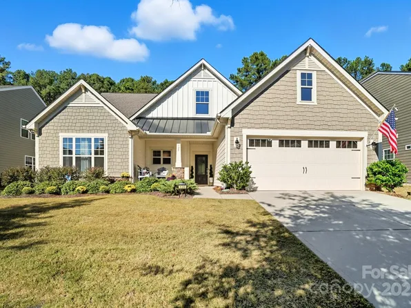120 Van Gogh Trl, Mount Holly, NC 28120
