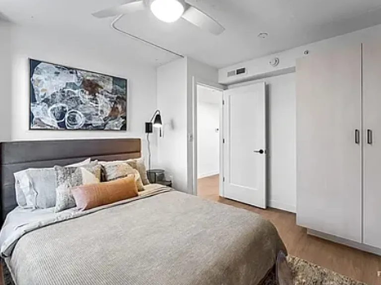 1700 N Manhattan Ave #310 — Photo 5