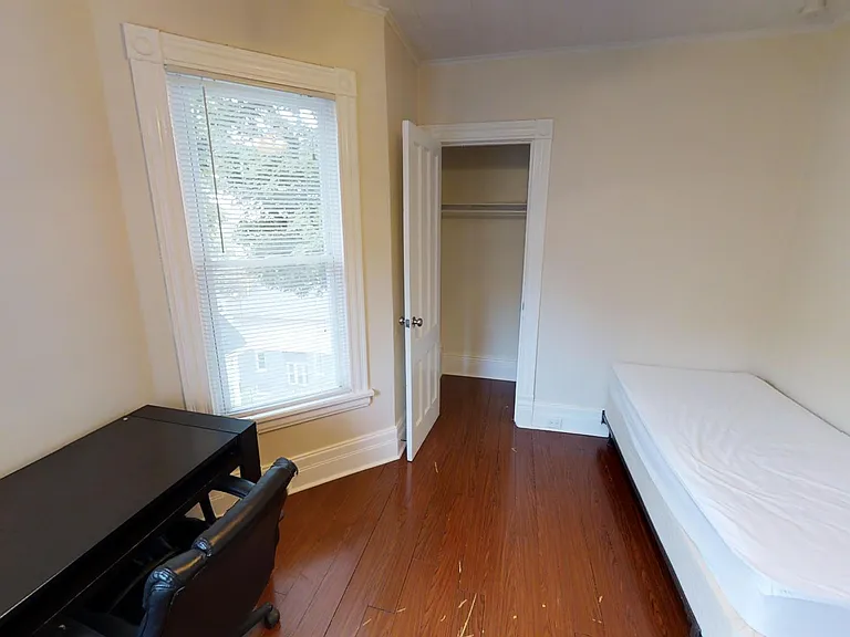 127 Comstock Pl — Photo 6