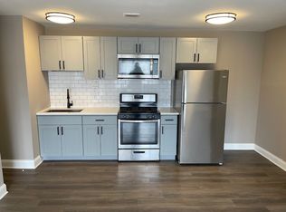 5 N Dryden Pl #2D, Arlington Heights, IL 60004