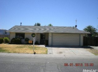 1036 E St, Rio Linda, CA 95673