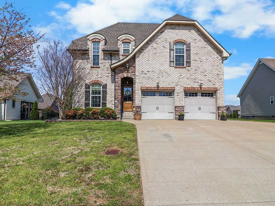 1st image of 951 Willow Cir