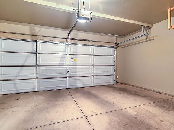 3rd image of 3942 Bella Vista Dr