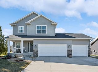 6903 Underwood Ave SW, Cedar Rapids, IA 52404