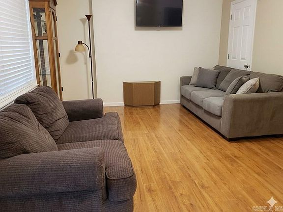 3rd image of 248 Velta St