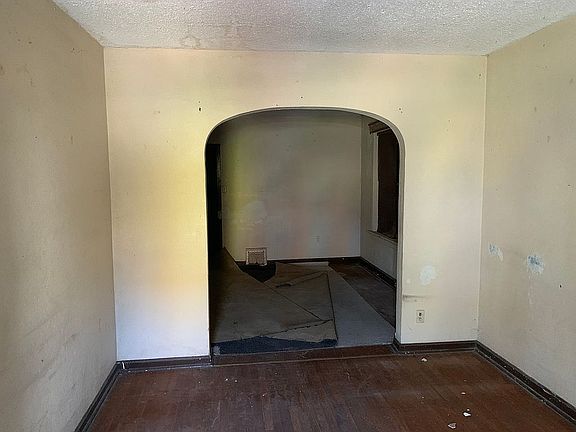 2nd image of 3225-3227 Michigan Ave