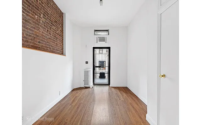 Rented by Douglas Elliman | media 15