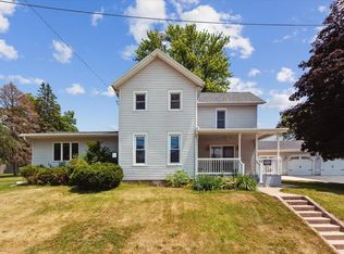 6293 High St, Freeport, IL 61032