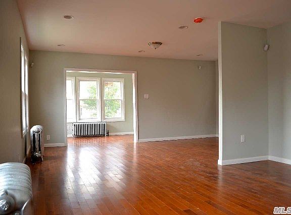 3rd image of 11243 203rd St