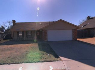 7210 NW Dogwood Ln, Lawton, OK 73505